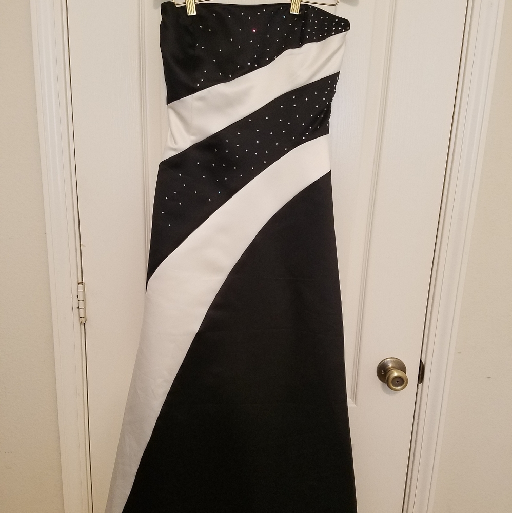 Black and white formal dress 4